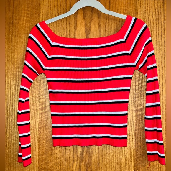 Off Shoulder Top - Picture 2 of 2